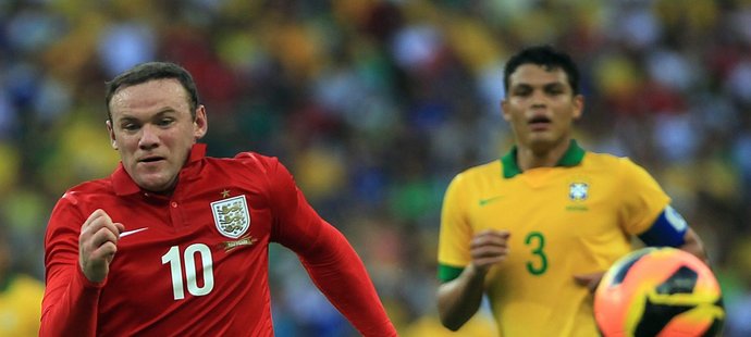 Wayne Rooney vstřelil parádní gól na hřišti Brazílie. Zápas na stadionu Maracaná skončil 2:2