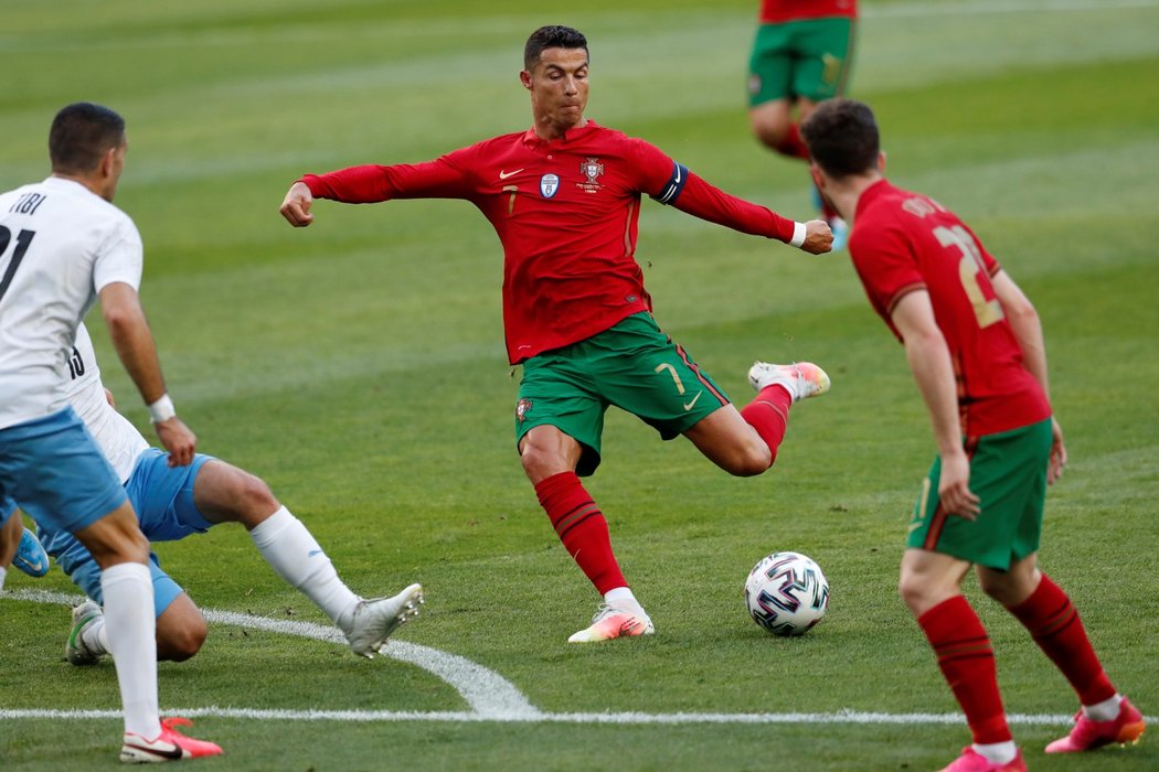 Fotbalisté Portugalska v generálce na EURO porazili Izrael 4:0