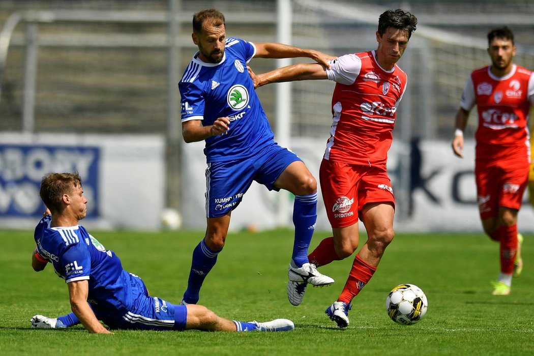 Fotbalisté Mladé Boleslavi během přípravného zápasu s Pardubicemi