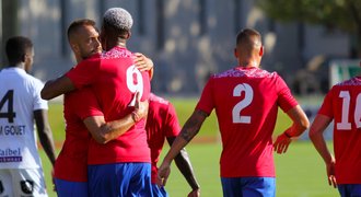 Altach - Plzeň 0:1. Rozhodl Beauguel, Viktoria opět s čistým kontem