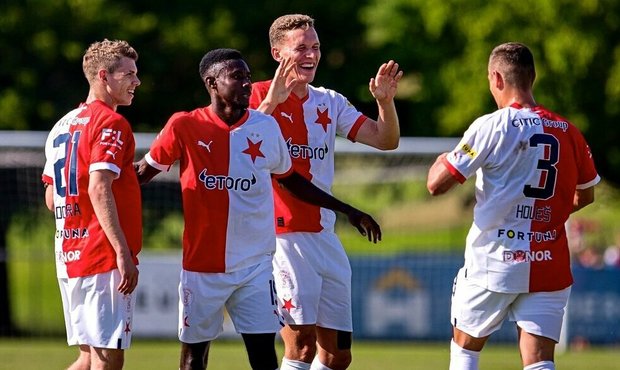 Slavia - QPR 3:0. Čtvrtá výhra v přípravě, trefili se Oscar či Van Buren