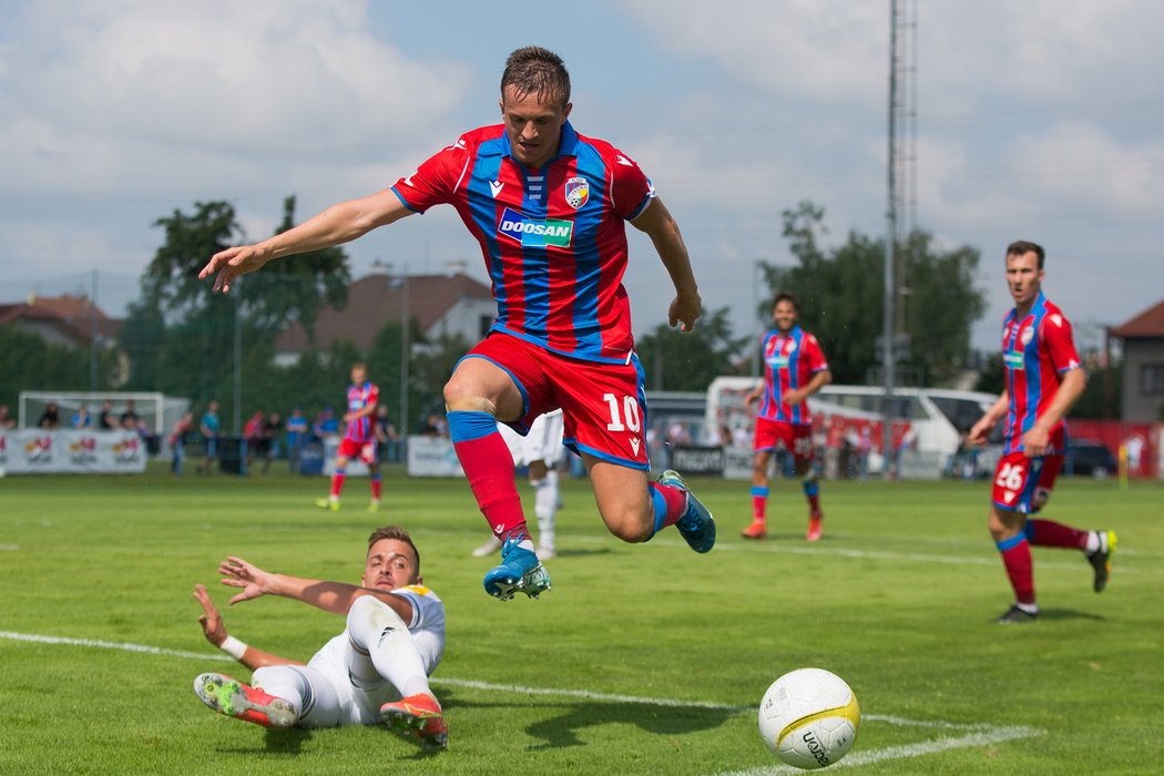 Plzeňský záložník Jan Kopic v přípravě proti Trnavě