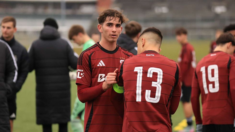 André Thomas Sivok v přípravném utkání B-týmu Sparty proti Vlašimi