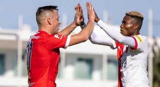 Servette - Slavia 0:3 a 0:1. Pálil i Tecl, druhý duel rozhodl Van Buren