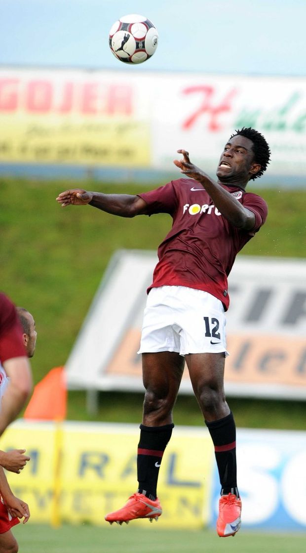 Bony Wilfried a jeho vzdušná exhibice Bony Wilfried a jeho vzdušná exhibice
