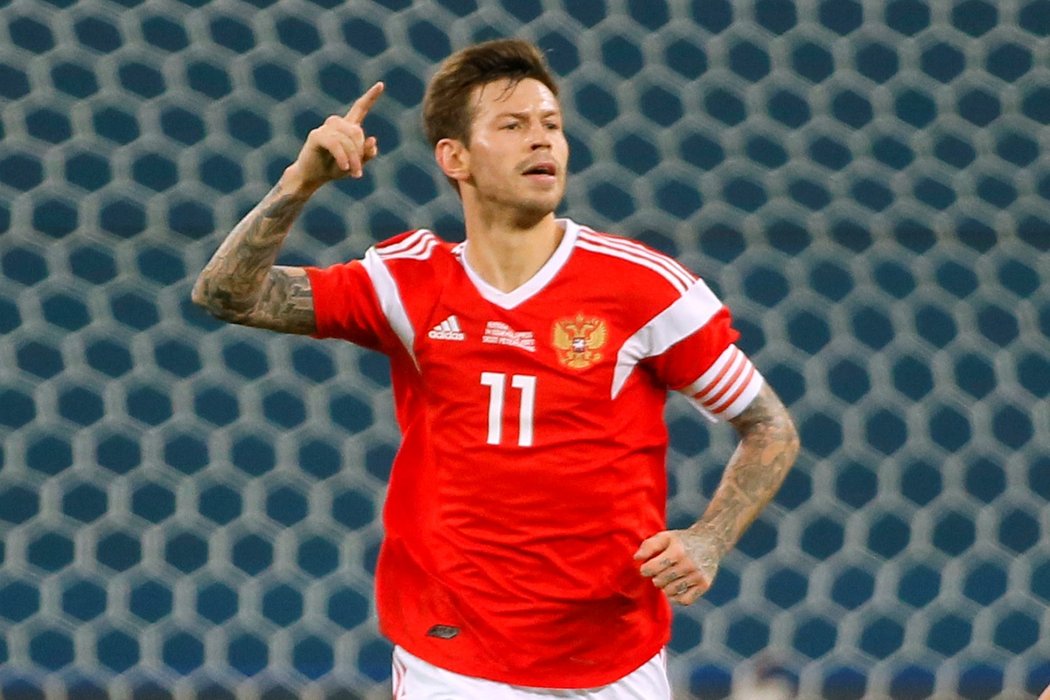 Fjodor Smolov se raduje ze vstřelené branky