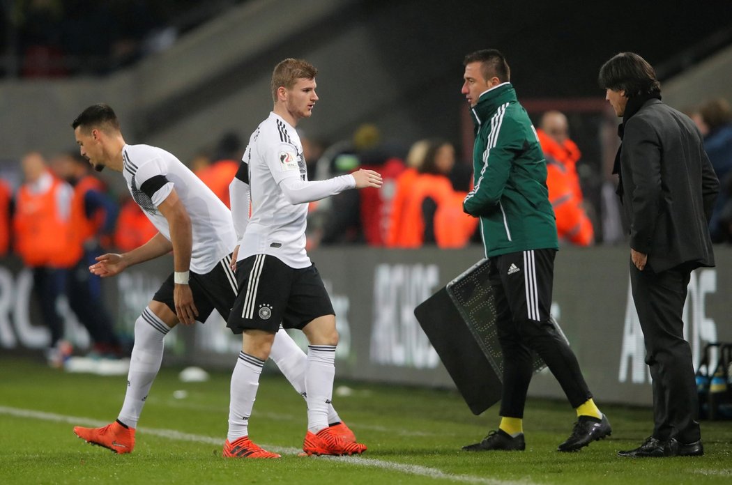 Timo Werner pouští na hřiště Sandra Wagnera