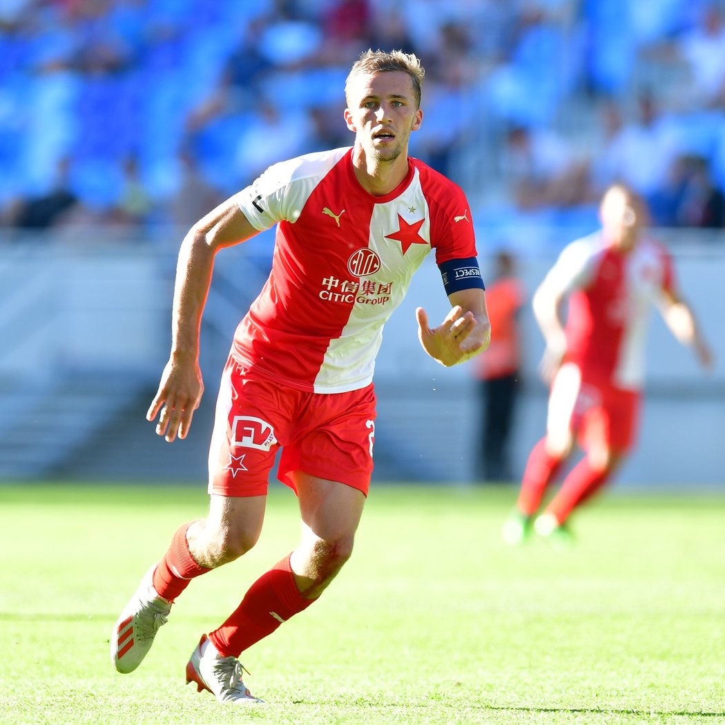 Tomáš Souček během zápasu Slavie se Slovanem Bratislava