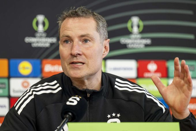 Priske slíbil změny v sestavě. Komentoval (ne)nasazení Kadeřábka i zranění Priske slíbil změny v sestavě. Komentoval (ne)nasazení Kadeřábka i zranění