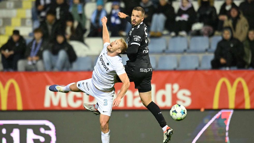Zleva liberecký Jan Mikula proti Filipu Novákovi z Jablonce