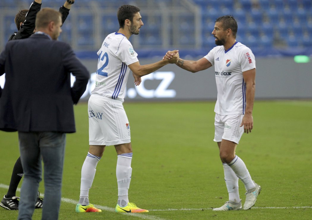 Milan Baroš v utkání s Teplicemi vystřídal, nahradil ho Stefan Panič