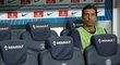 Gianluigi Buffon v PSG sleduje poslední zápasy jen ze střídačky