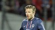Co jsem udělal? Beckham se diví vyloučení v zápase PSG na hřišti Evianu