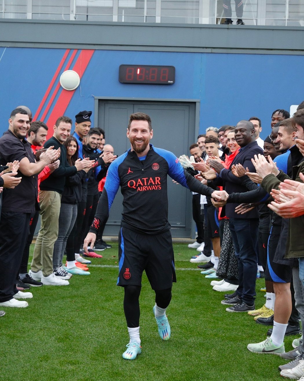 Lionel Messi už trénuje s PSG