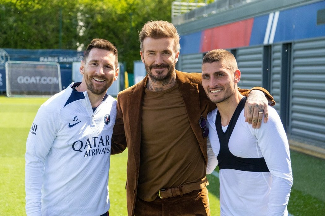 Lionel Messi s Davidem Beckhamem a Markem Verrattim