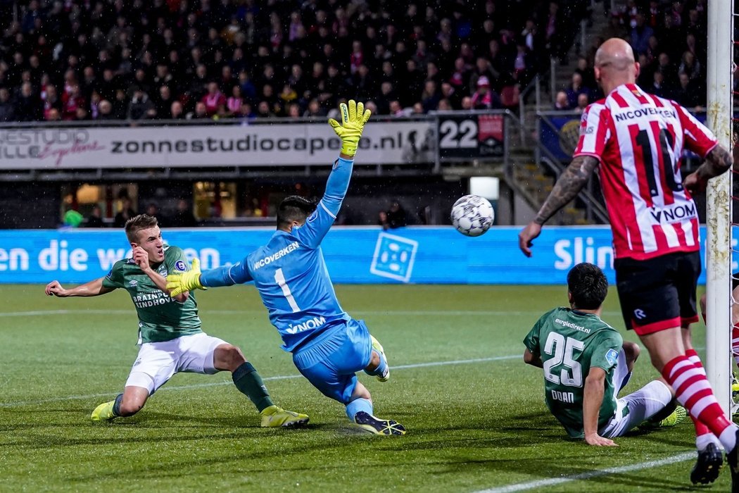 Český fotbalista Michal Sadílek přispěl gólem k remíze PSV Eindhoven na hřišti Sparty Rotterdam 2:2