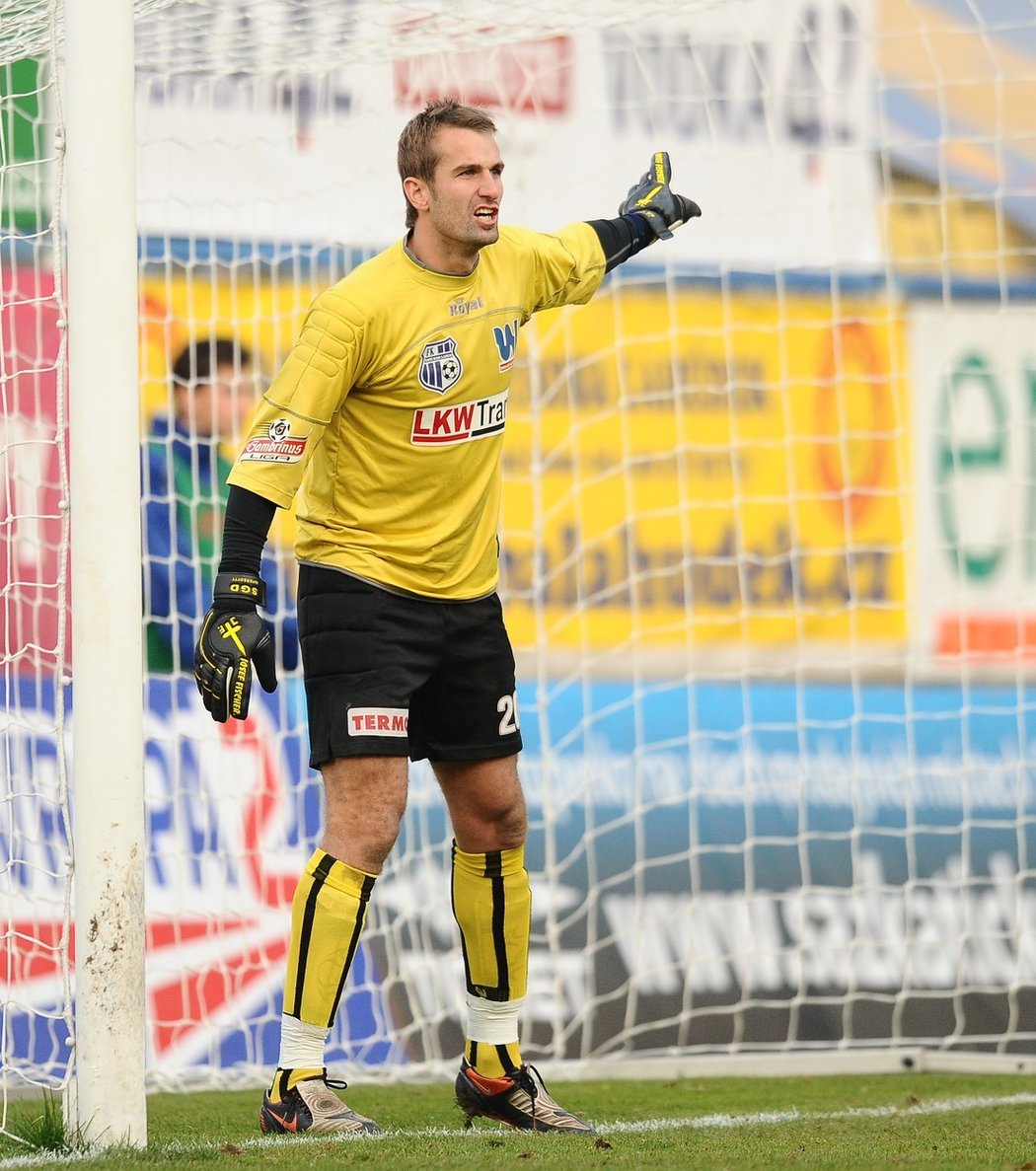 Radim Novák diriguje obranu Ústí nad Labem.