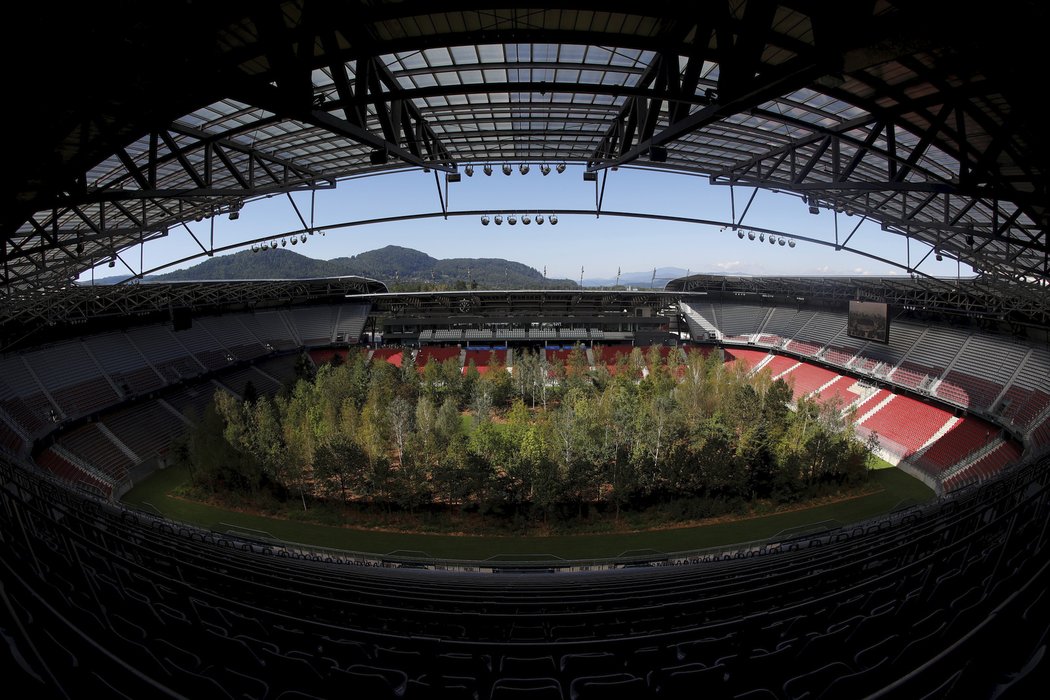 Fotbalisté Klagenfurtu se tak musí dočasně přestěhovat