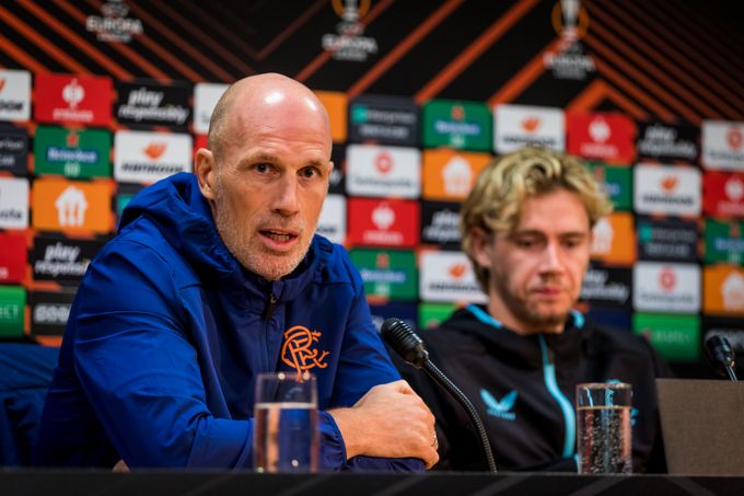 Rangers na Letné: bez tréninku i zájem novinářů. Kouč chválil Simu i Priskeho Rangers na Letné: bez tréninku i zájem novinářů. Kouč chválil Simu i Priskeho