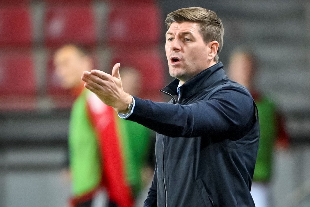 Trenér skotského týmu Rangers Steven Gerrard