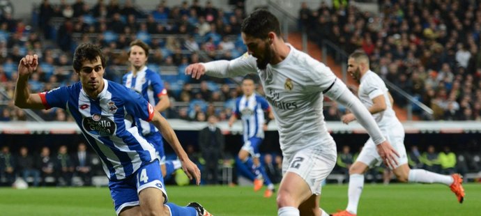 Isco (vpravo) opět kouzlil s míčem