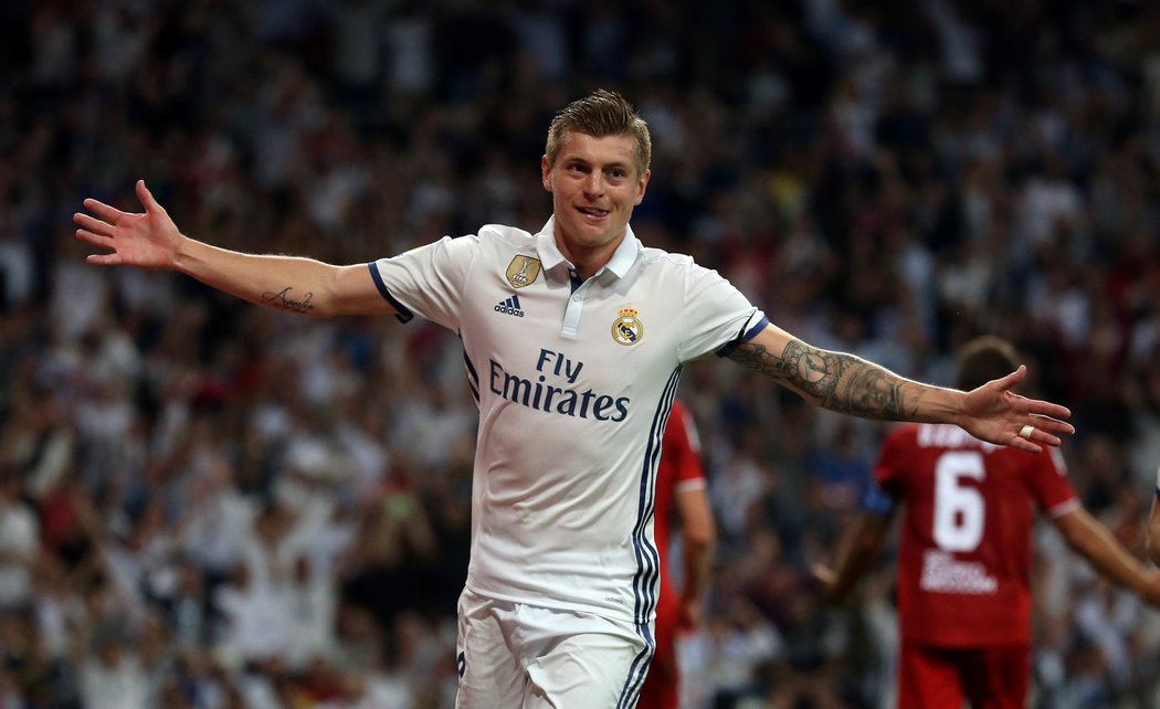 Záložník Realu Toni Kroos vstřelil Seville čtvrtý gól