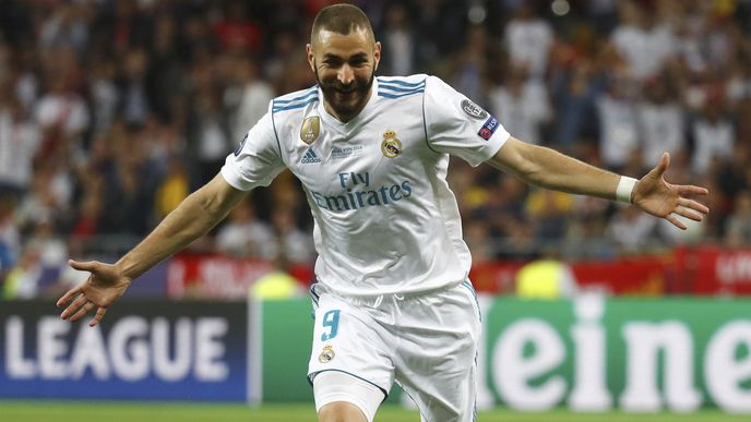 Karim Benzema se raduje z úvodního gólu finále Ligy mistrů