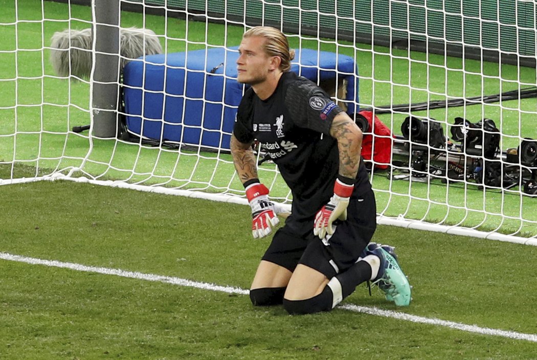 Brankář Liverpoolu Loris Karius hrubkami sebral naději svému týmu na titul