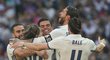 Fotbalisté Realu Madrid jásají po úvodní trefě do sítě Atlétika