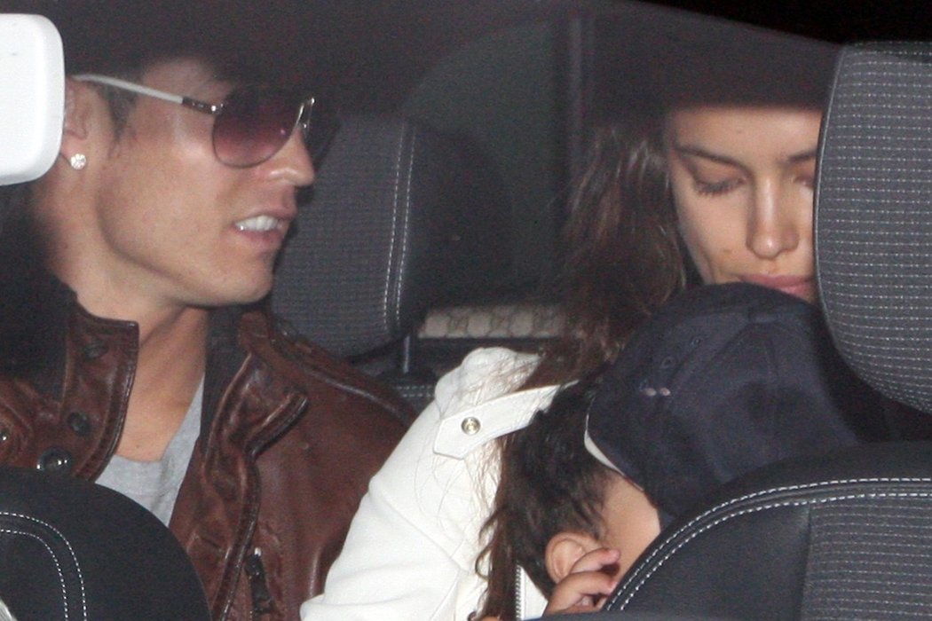 Ronaldova snoubenka Irina Shayk vzala malého Cristiana na klín a nechtěla ho pustit