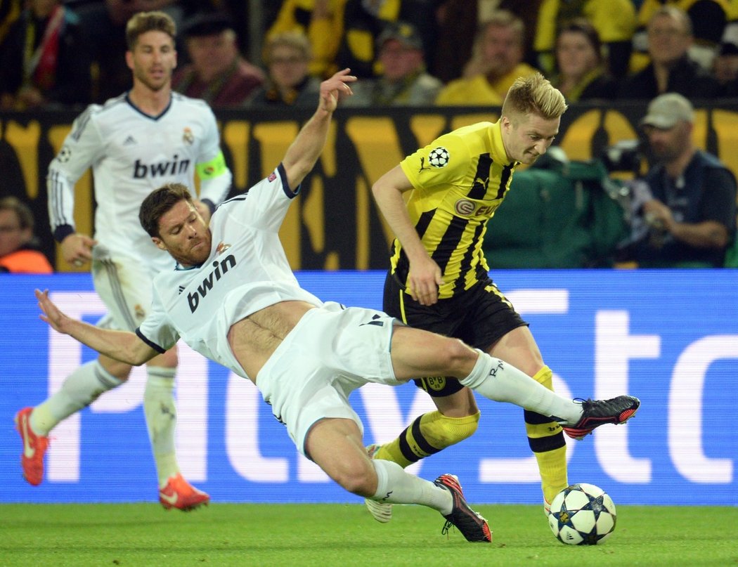 Real Madrid se snaží smazat tříbrankový náskok Dortmundu