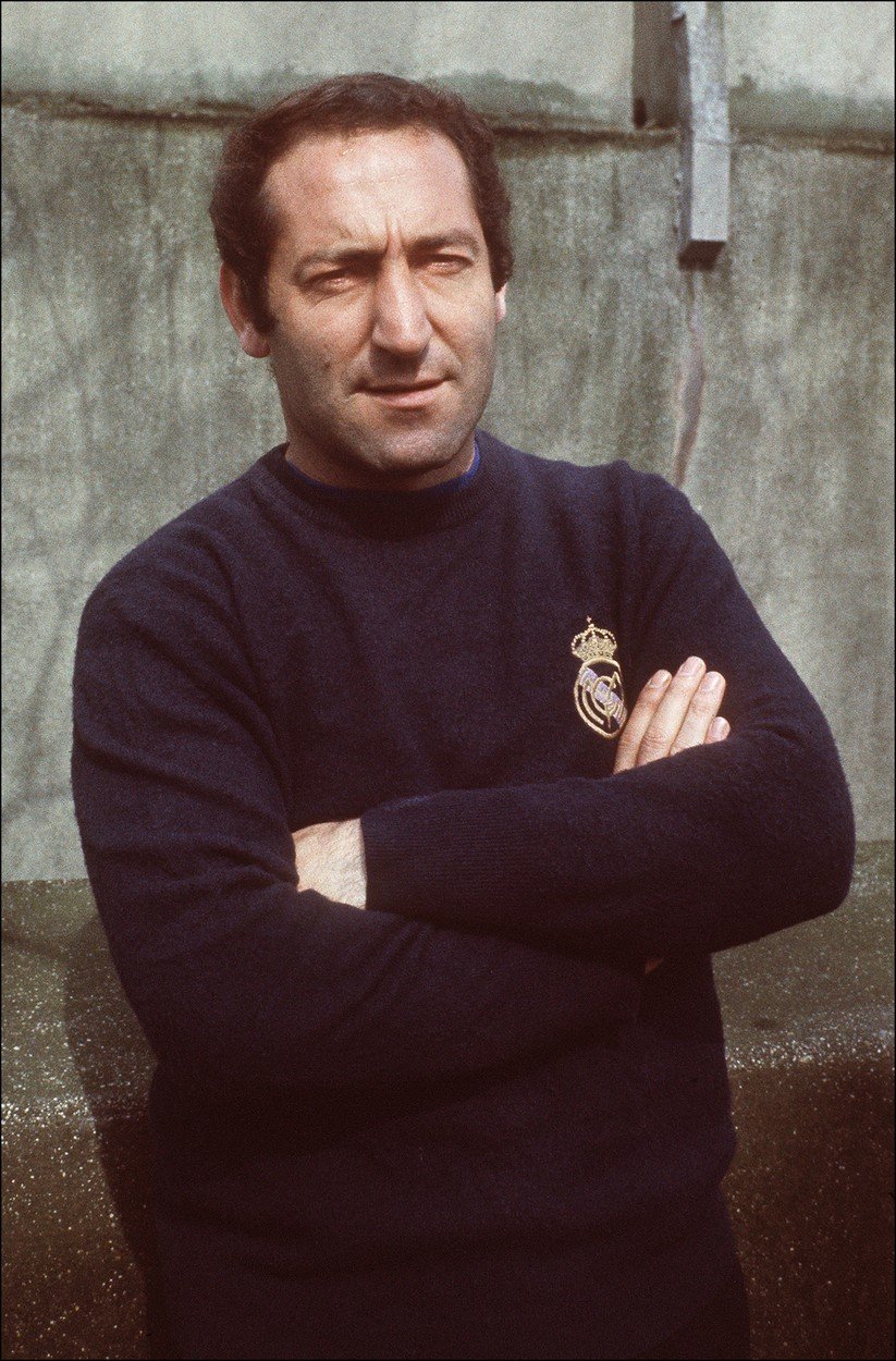 Francisco &#34;Paco&#34; Gento, jeden z nejlepších fotbalistů historie Realu Madrid, zemřel v 88 letech.