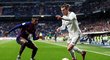 Gareth Bale v akci v zápase proti Barceloně, který nakonec Real prohrál 0:1