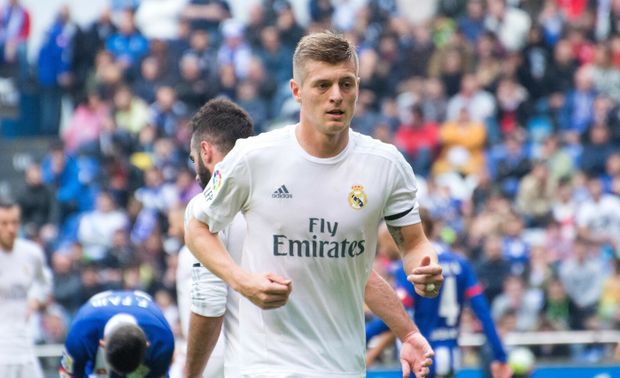 Toni Kroos v dresu Realu Madrid Toni Kroos v dresu Realu Madrid