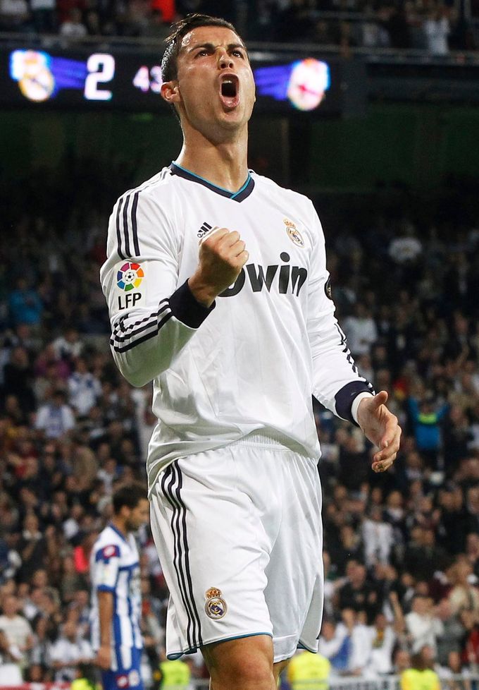 Real stoupá tabulkou! La Coruňu skolil hattrickem Ronaldo Real stoupá tabulkou! La Coruňu skolil hattrickem Ronaldo