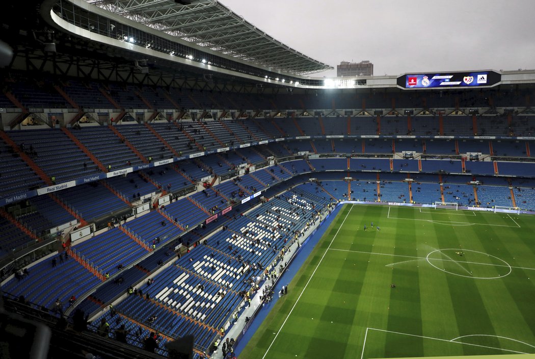 Na Santiago Bernabeu v letošní sezoně často zůstává mnoho volných míst