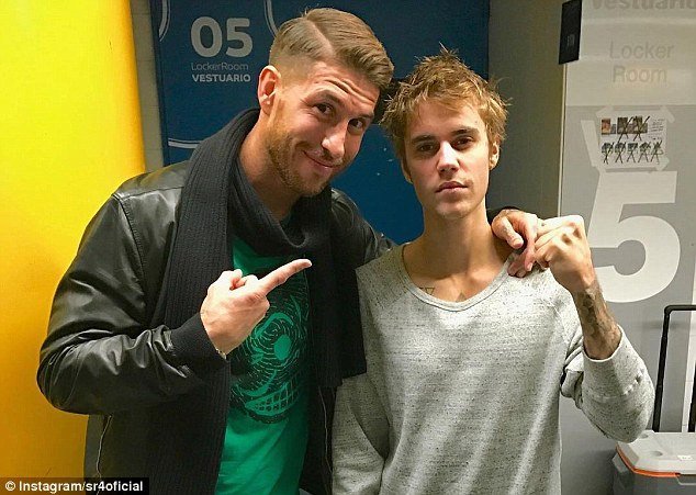 Kapitán Realu Sergio Ramos se zpěvákem Justinem Biebrem.