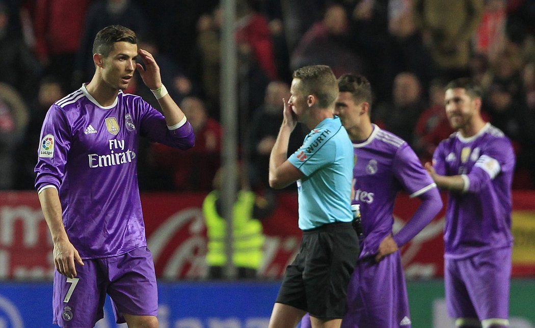 Cristiano Ronaldo jakoby nechápal, co se dělo v závěru duelu v Seville