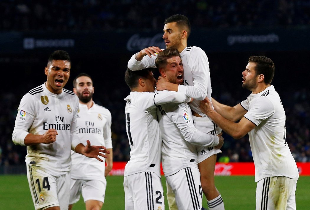 Real Madrid zvládl utkání s Betisem a díky gólu v závěru zápasu zvítězil 2:1