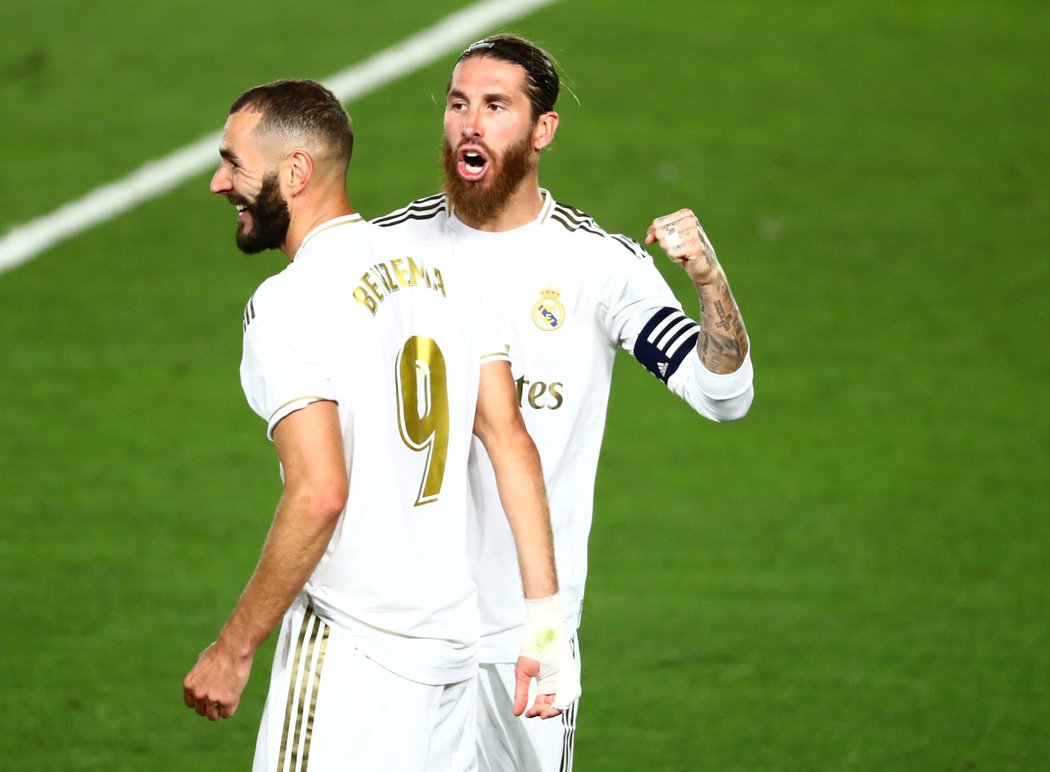 Fotbalisté Realu Madrid porazili 2:1 Villarreal a získali 34. španělský titul