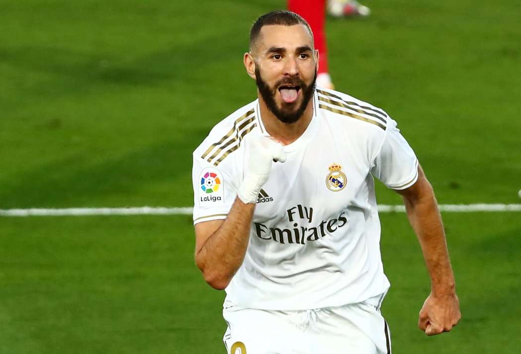 Fotbalisté Realu Madrid porazili 2:1 Villarreal a získali 34. španělský titul