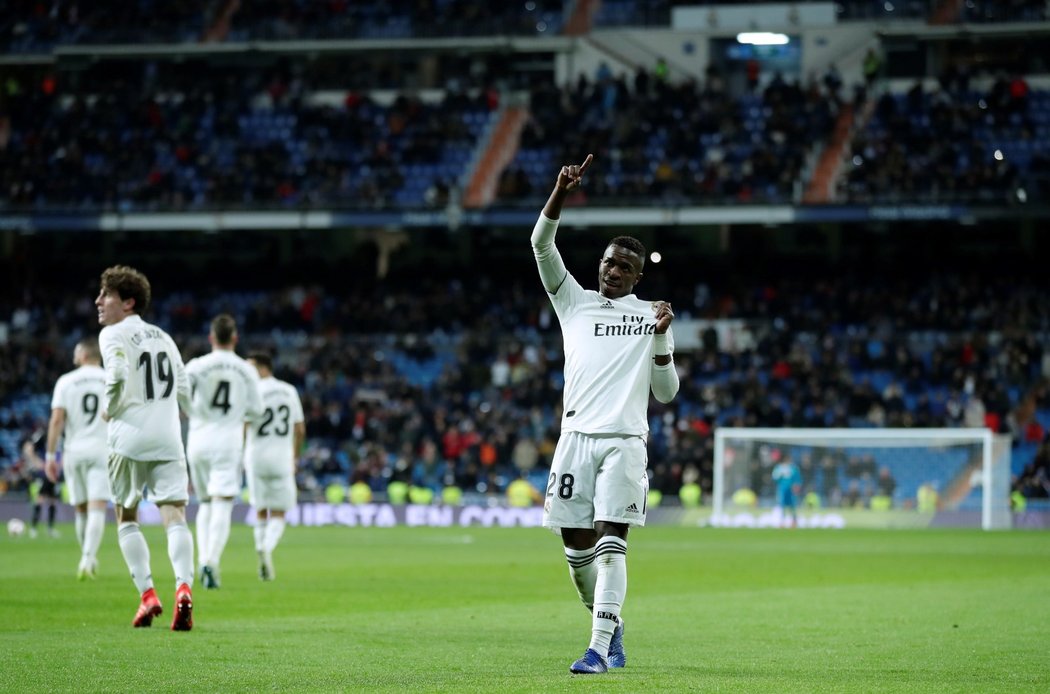 Brazilský talent Vinícius Júnior slaví první gól na Santiago Bernabéu