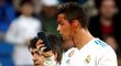 Ronaldo si kontroloval tvář v telefonu lékaře Realu přímo na hřišti