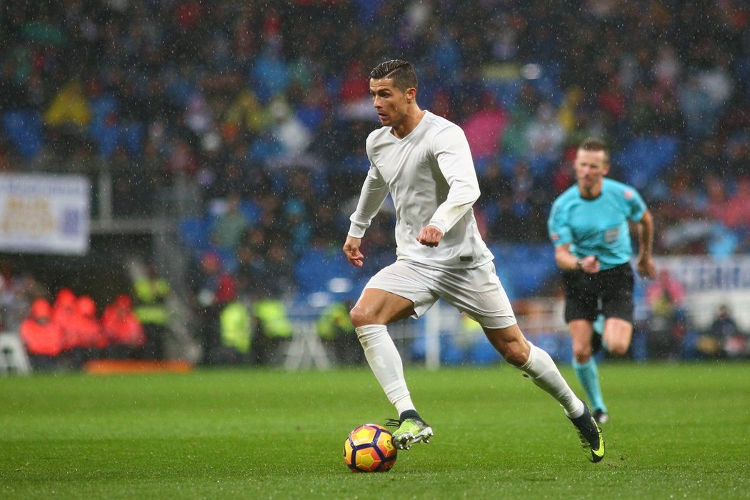 Cristiano Ronaldo během zápasu s Gijónem