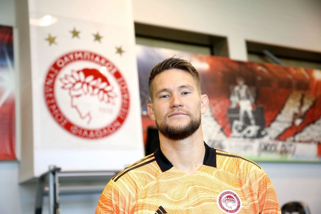 Tomáš Vaclík poprvé navlékl dres Olympiakosu