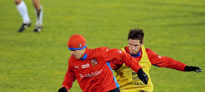 Marek Matějovský (vlevo) a Martin Fillo během tréninku fotbalové reprezentace.