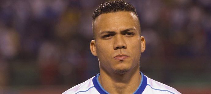 Honduraský fotbalista Arnold Peralta byl zastřelen při dovolené ve svém rodném městě