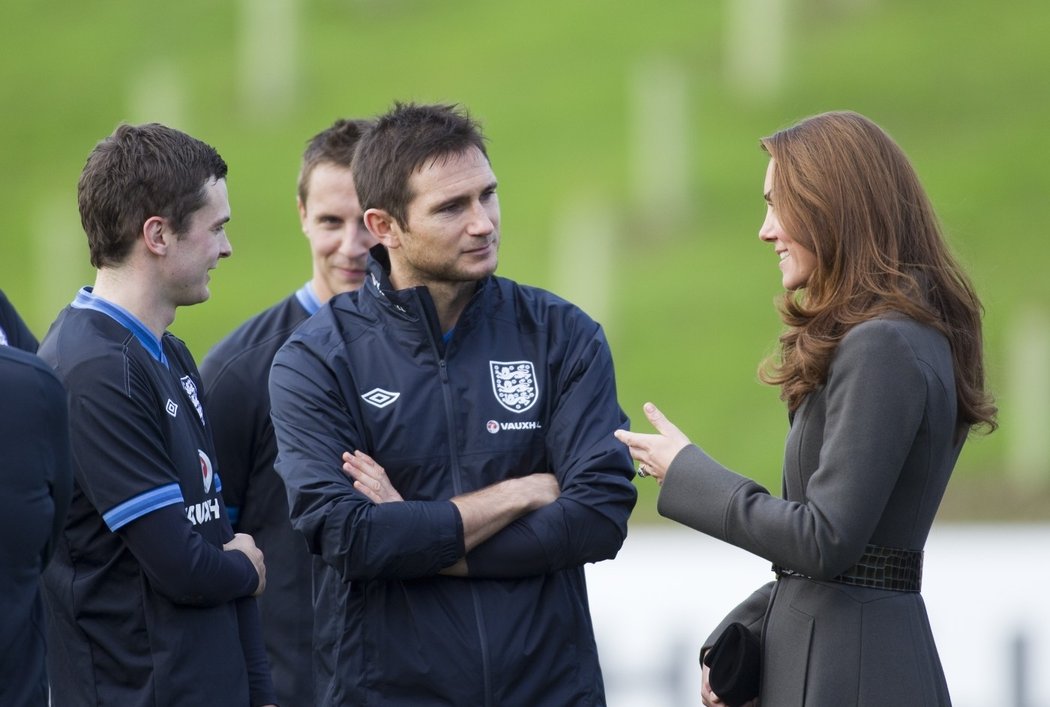 Zkušený Frank Lampard se nebál s Kate Middleton pustit do konverzace.