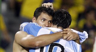 VIDEO: Messi s Agüerem zachránili Argentině výhru v Kolumbii