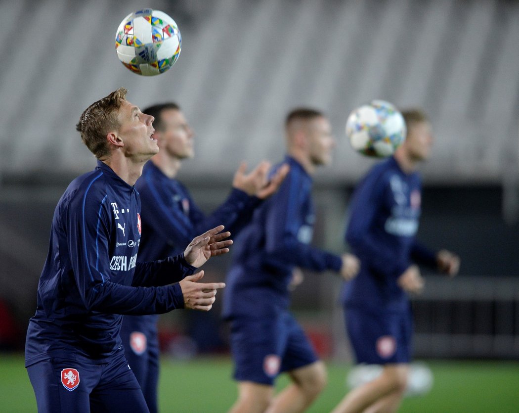 Bořek Dočkal na tréninku české fotbalové reprezentace před zápasem s Polskem